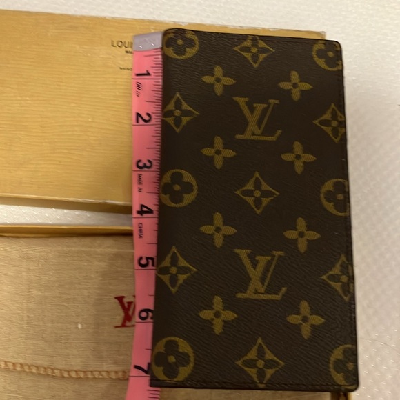 Louis Vuitton Brazza Wallet - Picture 6 of 7